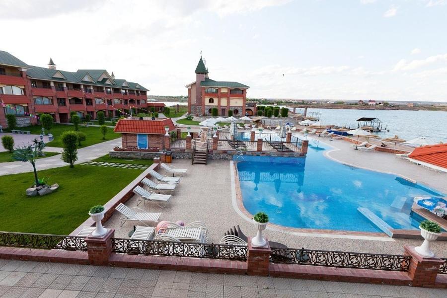 Morelux Boutique Hotel Kapchagay Ngoại thất bức ảnh