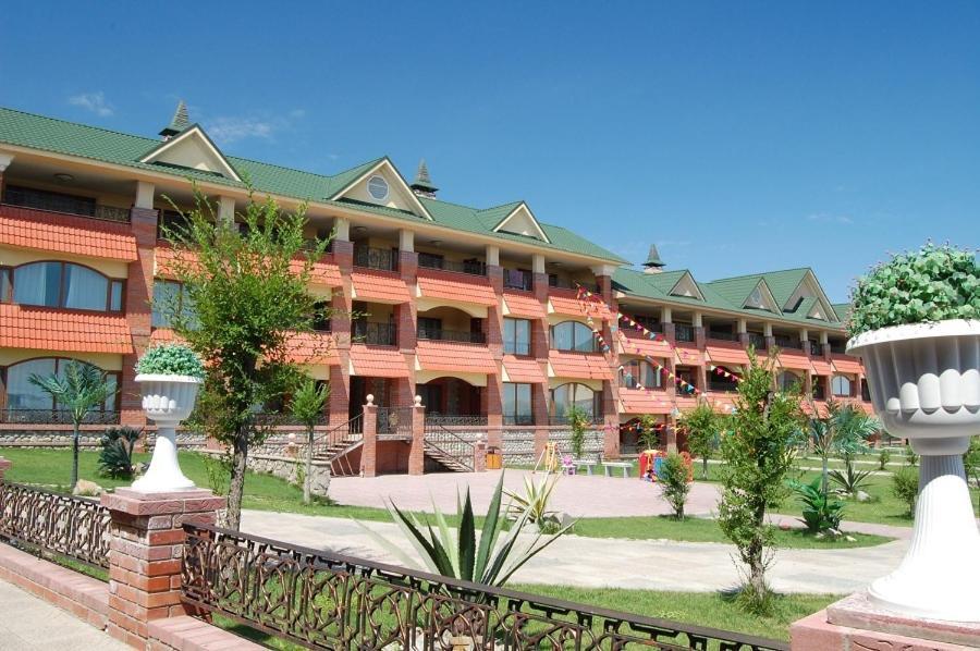 Morelux Boutique Hotel Kapchagay Ngoại thất bức ảnh