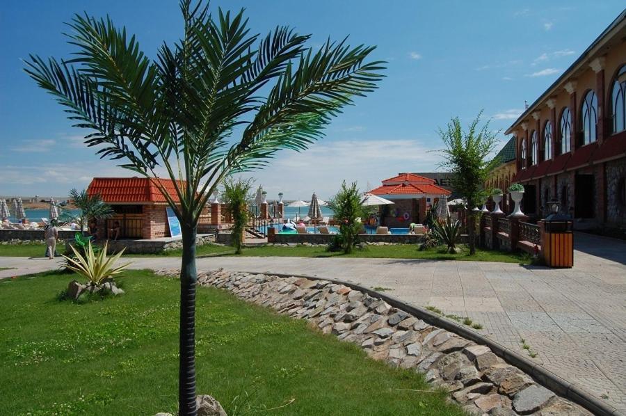 Morelux Boutique Hotel Kapchagay Ngoại thất bức ảnh