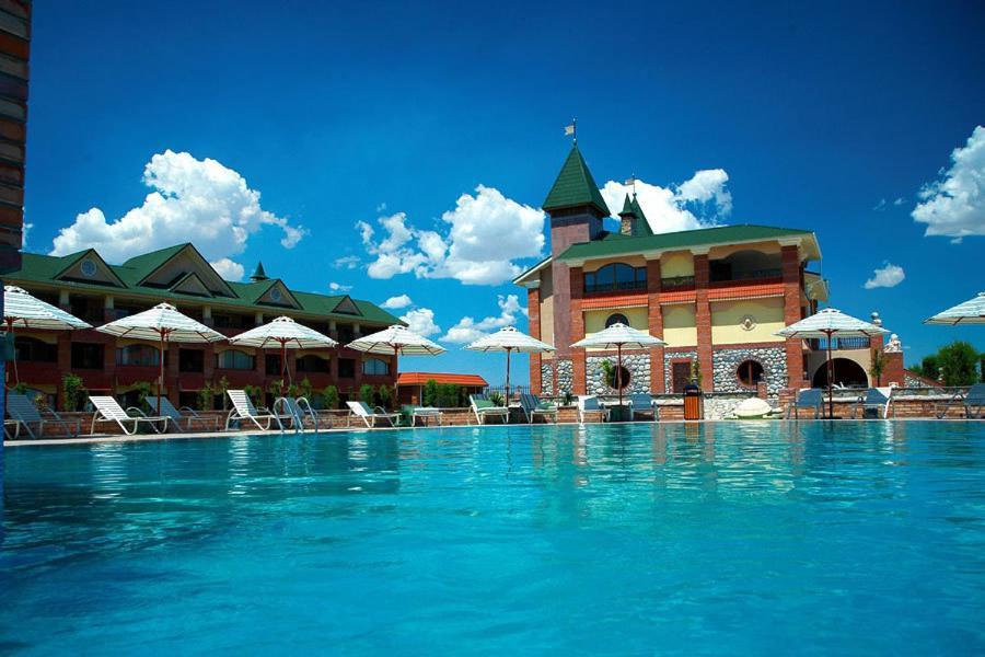 Morelux Boutique Hotel Kapchagay Ngoại thất bức ảnh